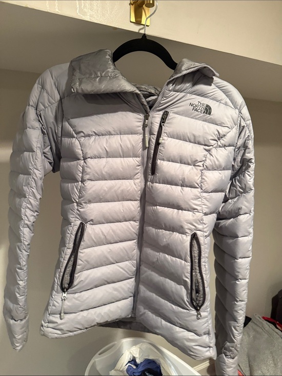 The North Face Jackets & Blazers - The North Face Women's Light Silver Quilted Puffer Jacket